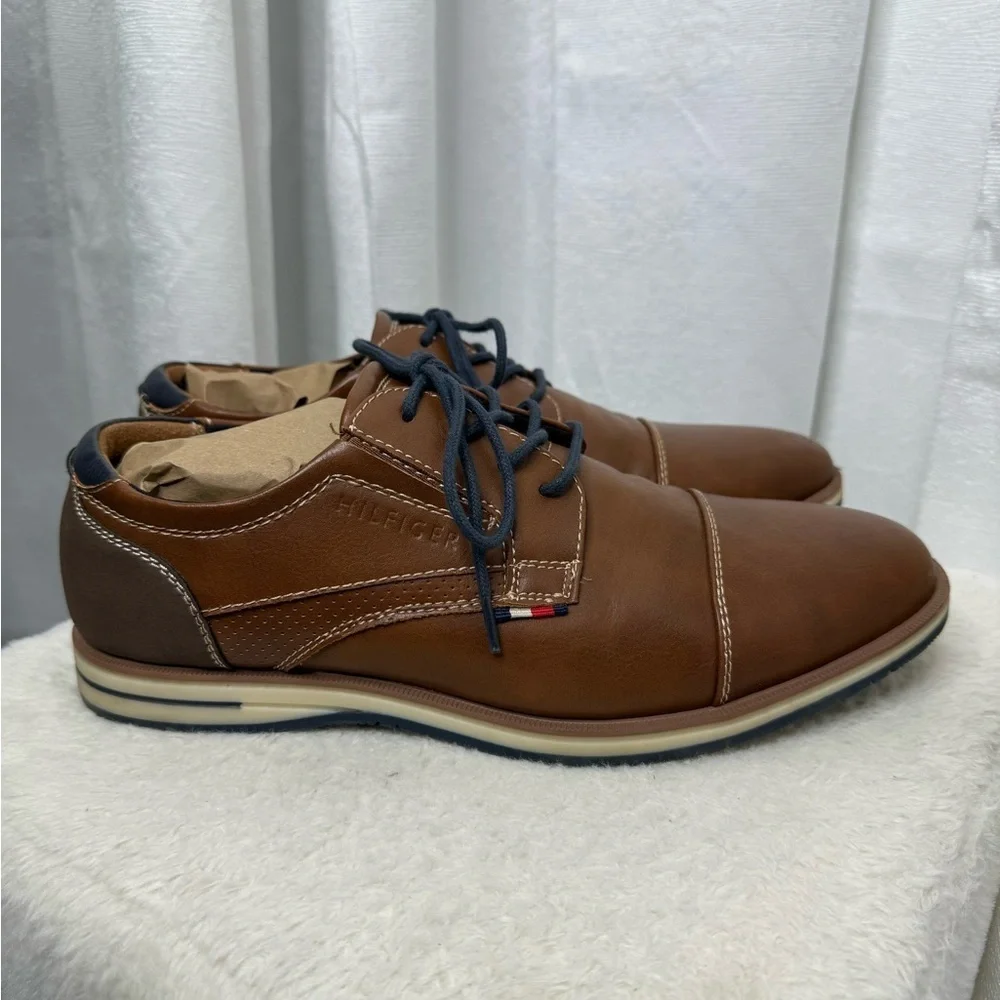 Tommy Hilfiger Men’s Urban Casual Oxford Shoes in Cognac & Navy Sz US 8